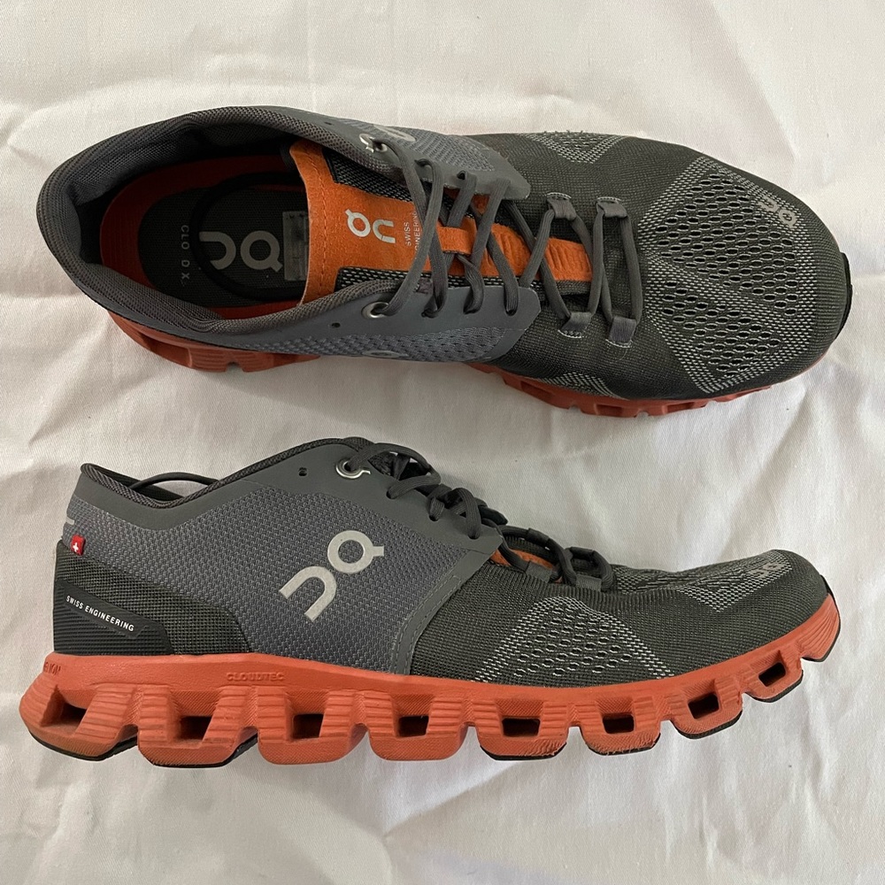 On Running Shoes NWOT Men’s 8